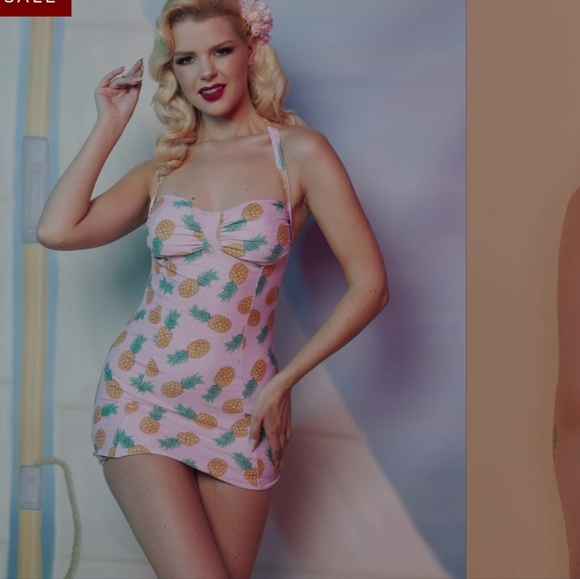 Collectif Pink Pineapple Print Retro Swimsuit - Picture 1 of 7